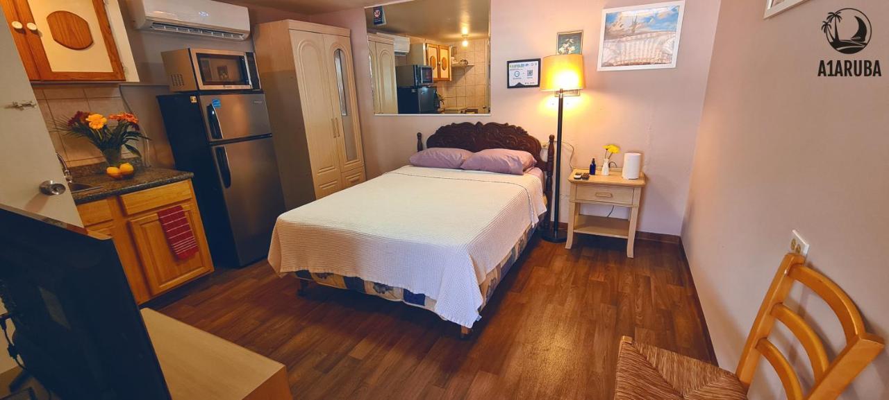 A1 Apartments Aruba Ораньестад Экстерьер фото