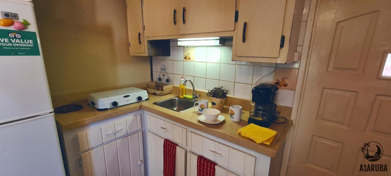 A1 Apartments Aruba Ораньестад Экстерьер фото